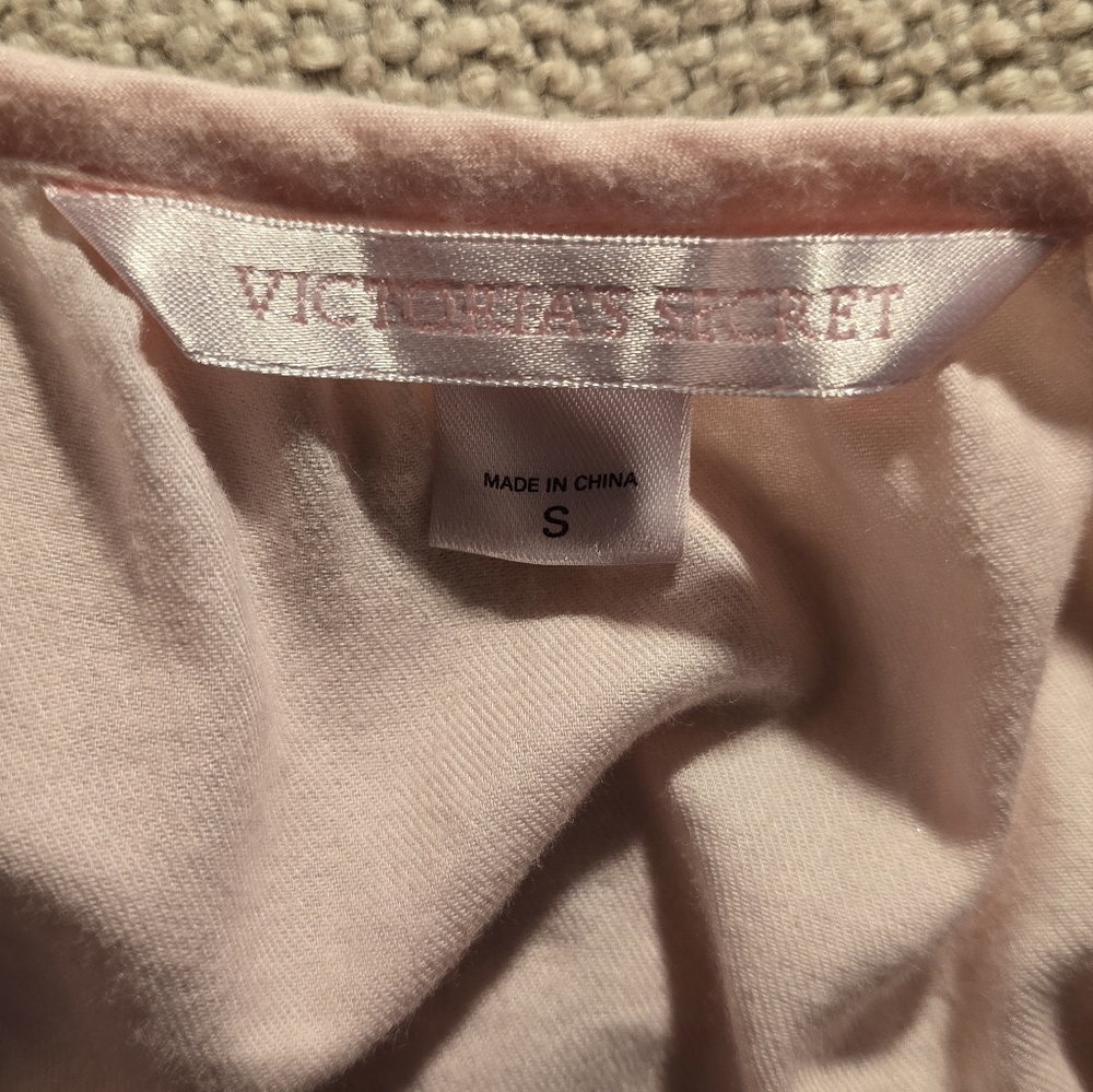 Vintage Victoria Secrets Light Pink Soft Cotton Night Gown w/ Lace Size Small - Picture 9 of 9